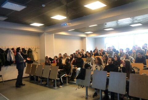 bertay_bahcesehir_ela-unler-dersi