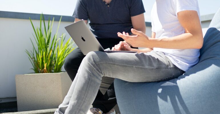 new-data-services-UO-QYR28hS0-unsplash_k